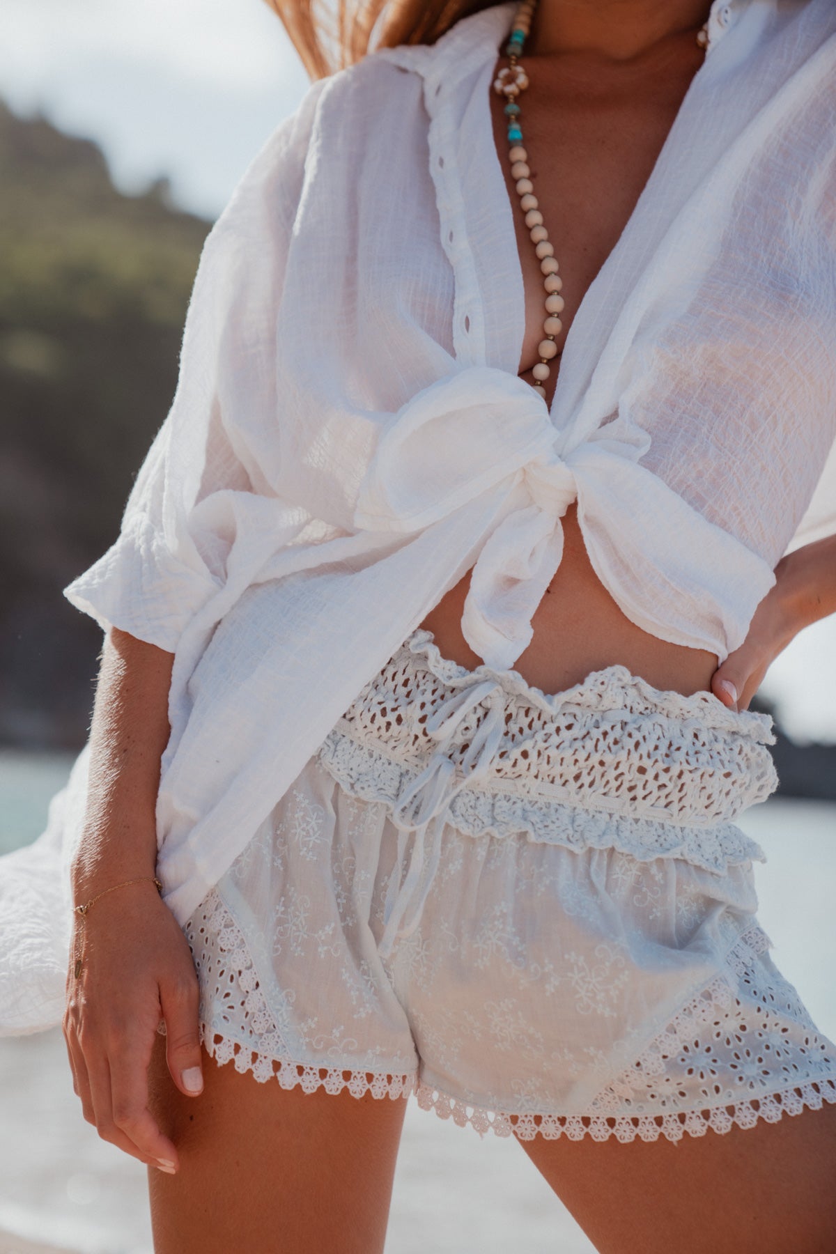 Ray Flower Embroidered Short Azur